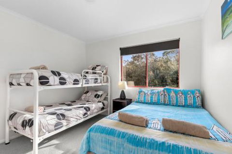 Fathoms Apartment 18 / 1a Mitchell Pde All Linen Provided - Accommodation VIC 6