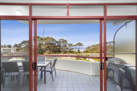 Fathoms Apartment 18 / 1a Mitchell Pde All Linen Provided - Accommodation VIC 2