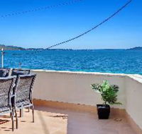 3 Bedroom Apartment Bayview Towers Unit 1 - Accommodation VIC