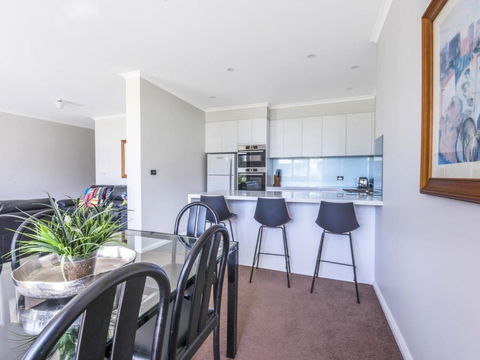 Mitchell Pde 2 / 1a Fathoms - Accommodation VIC 2