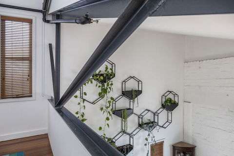 Fabulous Fitzroy Converted Warehouse - Accommodation VIC 2