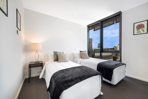 FARINA, 1BDR Docklands Apartment - Accommodation VIC 5