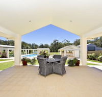 One Mile Mansion - Accommodation VIC