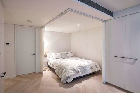 Luxury Studio With Parking In Woolloomooloo WMLOO - Accommodation VIC 3