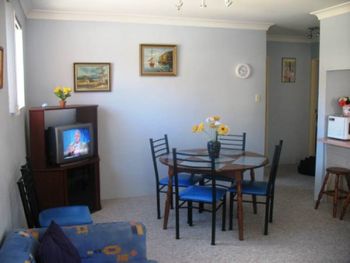 Pacific Court 8 - Accommodation VIC 1