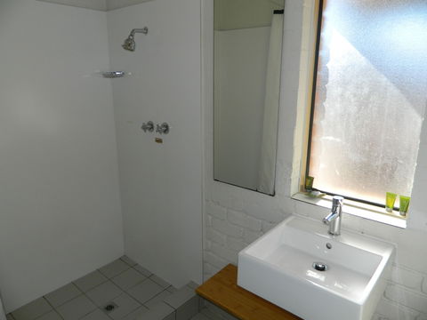 Geraldton's Ocean West - Accommodation VIC 3