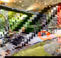Corinda Contemporary - Accommodation VIC