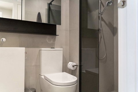 Modern 1 Bedroom Apartment South Yarra - Accommodation VIC 3