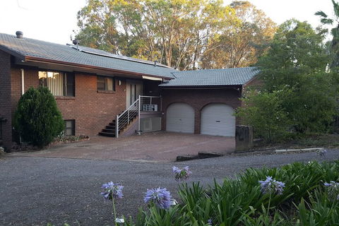 Gowrie Agapanthous - Accommodation VIC 7