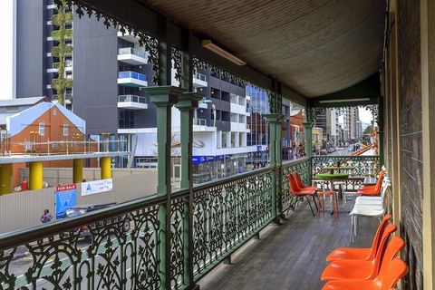 Tequila Sunrise Hostel Adelaide - Accommodation VIC 2