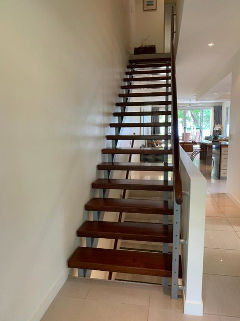 Beach House Apartment 1 - Accommodation VIC 4