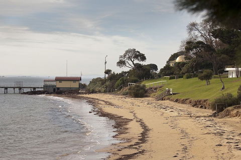 La Mer Sea View Apartment - Accommodation VIC 3