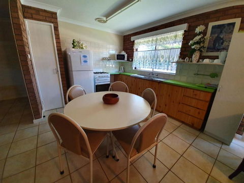 Ocean Beach Chalet 15 - Accommodation VIC 5