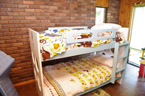 LaMaison De Shines 13 Dulconghi Street - Accommodation VIC 2