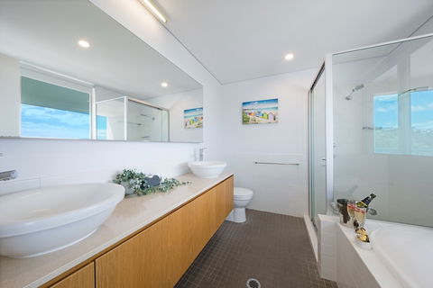 Sea Forever On Azure Airlie Beach - Accommodation VIC 4