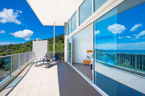 Sea Forever On Azure Airlie Beach - Accommodation VIC 5