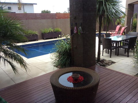 Pacific Paradise - Accommodation VIC 5