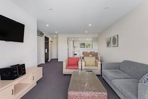 Pacific Blue Apartment 244 / 265 Sandy Point Rd - Accommodation VIC 5