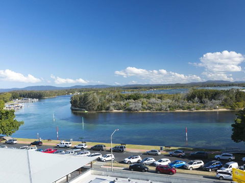 Forster Towers 54 With Lake & Ocean Views - Accommodation VIC 6