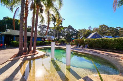 Palms Studio Apartment At Raffetys Resort - Accommodation VIC 3