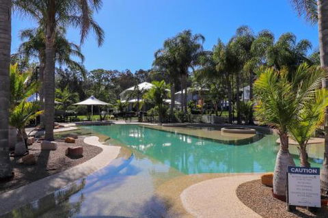 Palms Studio Apartment At Raffetys Resort - Accommodation VIC 4