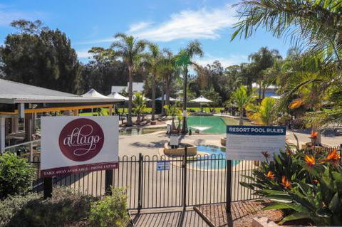 Palms Studio Apartment At Raffetys Resort - Accommodation VIC 5