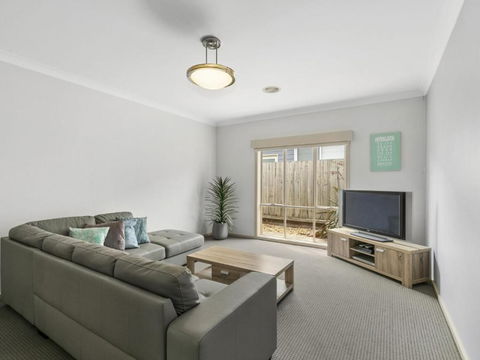 THE LOCH SURFSIDE WIFI NETFLIX PET FRIENDLY (OUTSIDE ONLY) - Accommodation VIC 4