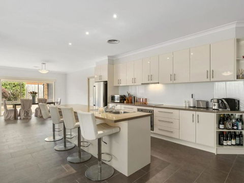 THE LOCH SURFSIDE WIFI NETFLIX PET FRIENDLY (OUTSIDE ONLY) - Accommodation VIC 6