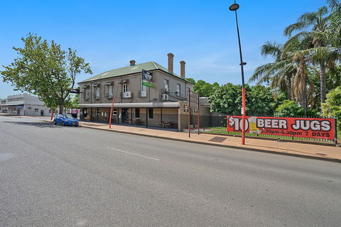 Imperial Hotel Singleton - Accommodation VIC 2