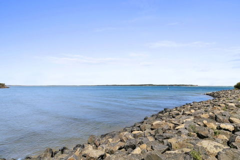 Beauty AND THE Peace - Inlet Side - Accommodation VIC 6