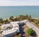 FAMILY ISLAND GETAWAY BEACHFRONT APARTMENT - Accommodation VIC