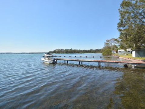 Morisset Waterfront 1bdr Studio Looking Over Trinity Marina - Accommodation VIC 4
