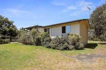 The Track House - Accommodation VIC 1
