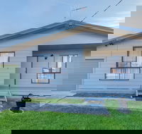 Family Home on 14 Lansell in Cowes - Accommodation VIC