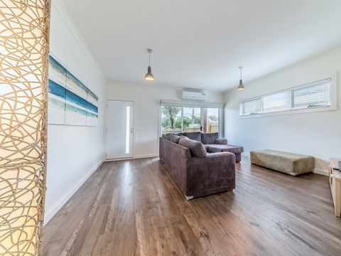 Genesta 5B House In Cowes - Accommodation VIC 1