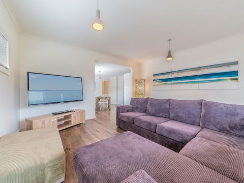 Genesta 5B House In Cowes - Accommodation VIC 2