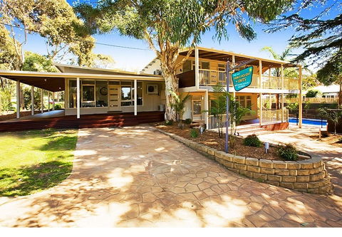 Beach House Units - 3 - Accommodation VIC 1