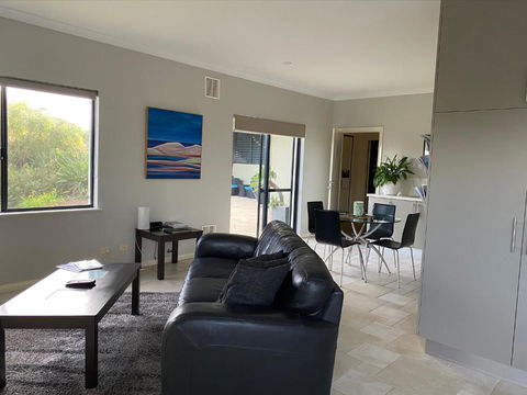 Studio Tramonto - Accommodation VIC 6
