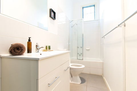 HUNTER In The Heart Of Collingwood Fitzroy - Accommodation VIC 4