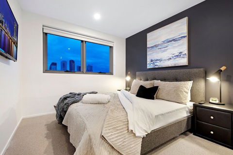 NEO Apartments Holidays Gold Coast - Accommodation VIC 6