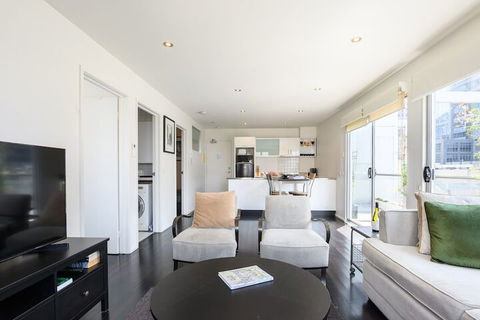 OLIVER Laneway Art Fed Square & Top Restaurants - Accommodation VIC 4