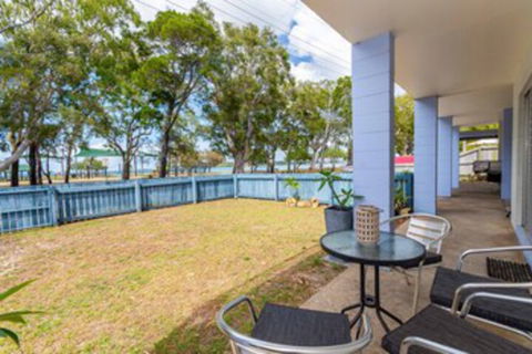 Charm & Comfort In This Ground Floor Unit With Water Views! Welsby Pde Bongaree - Accommodation VIC 0