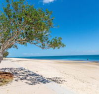 Spectacular Unit Overlooking Pumicestone Passage Welsby Pde Bongaree - Accommodation VIC
