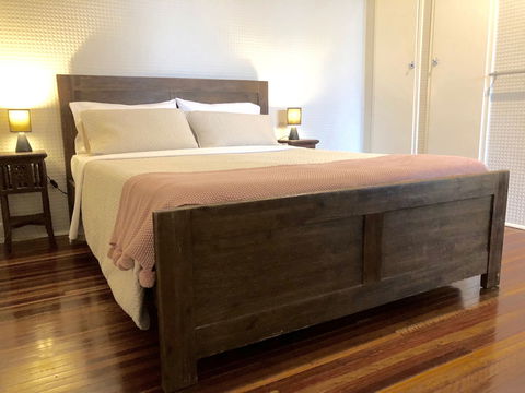 Five 3 Five - The Beachside Barracks - Accommodation VIC 4