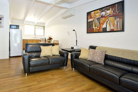 Peppermint Brook Cottages - Accommodation VIC 2
