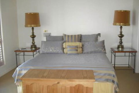 Sanctuary Cove Villas - Accommodation VIC 5