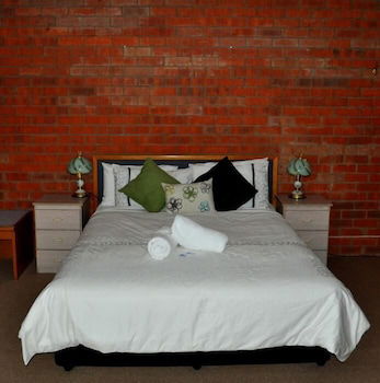 Merrijig Motor Inn Resort - Accommodation VIC 2