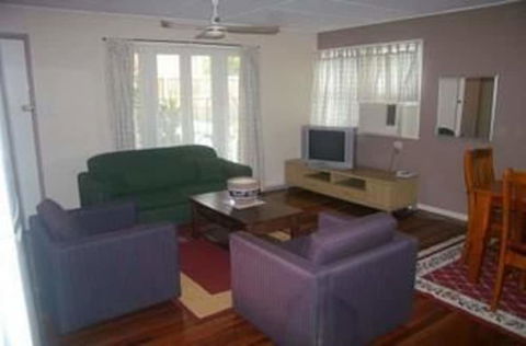 Ipswich City Motel - Accommodation VIC 4