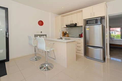 Hobart Lodge - Accommodation VIC 2