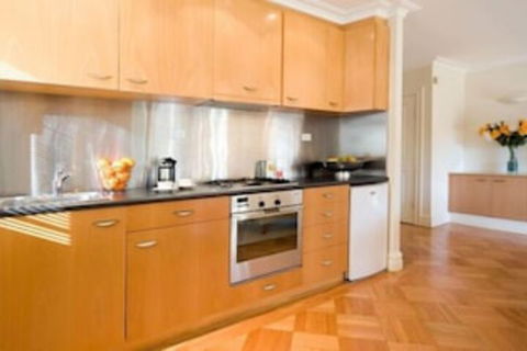 Lakeside Suites 1 - Accommodation VIC 6